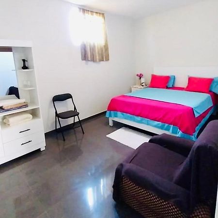 Cozy Home With Terrace Views! ポンタ・ド・ソル エクステリア 写真